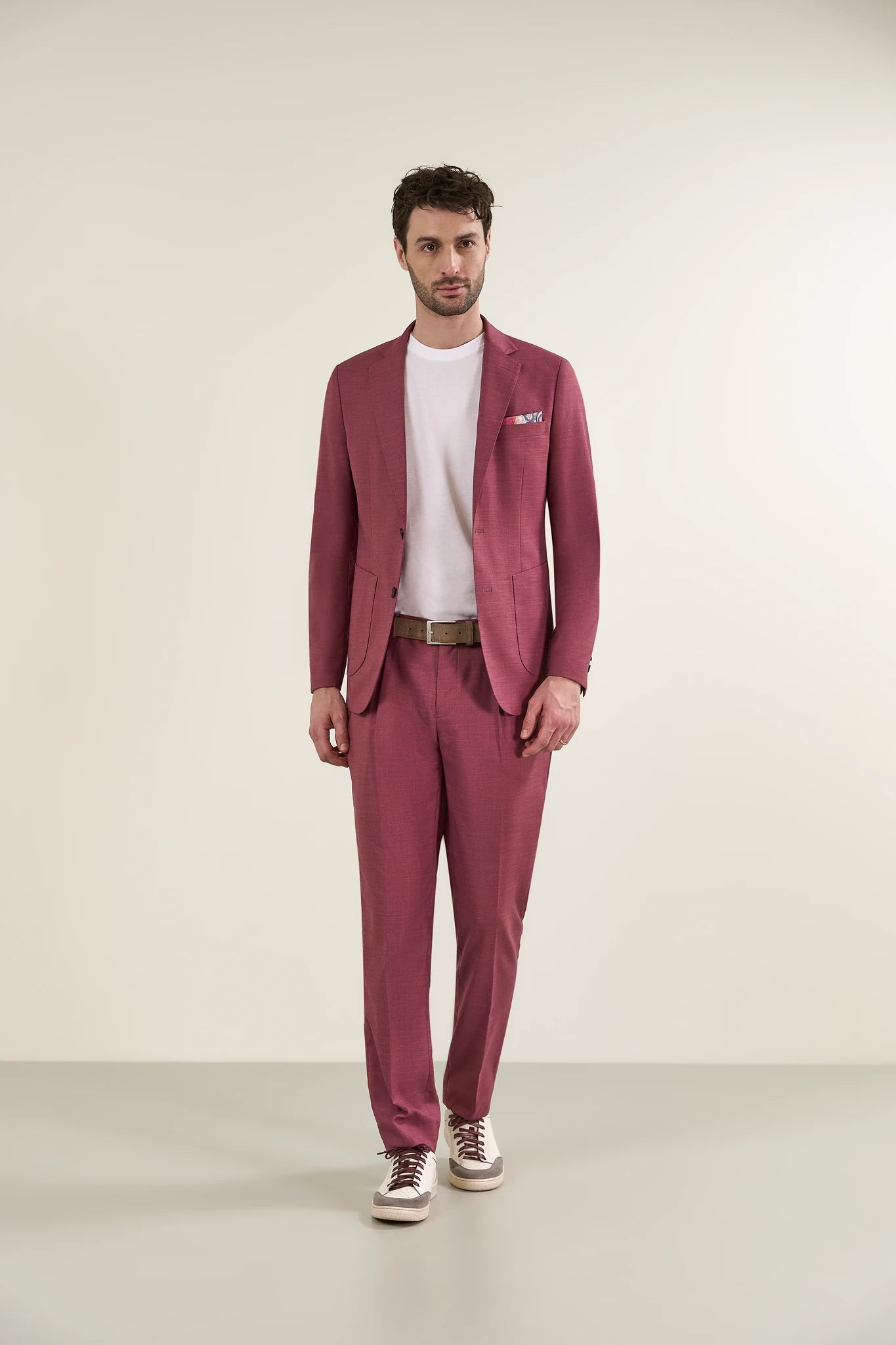 Maßgeschneiderter kirschroter Grisaille-Anzug Angelico 8