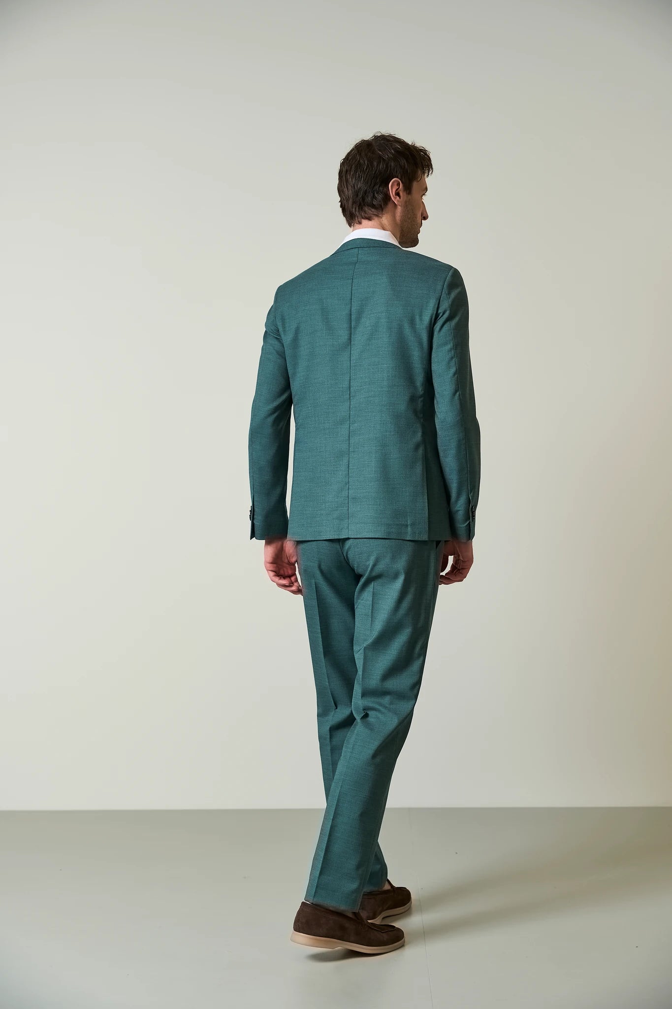 Abito verde salvia effetto grisaglia custom fit Angelico 8