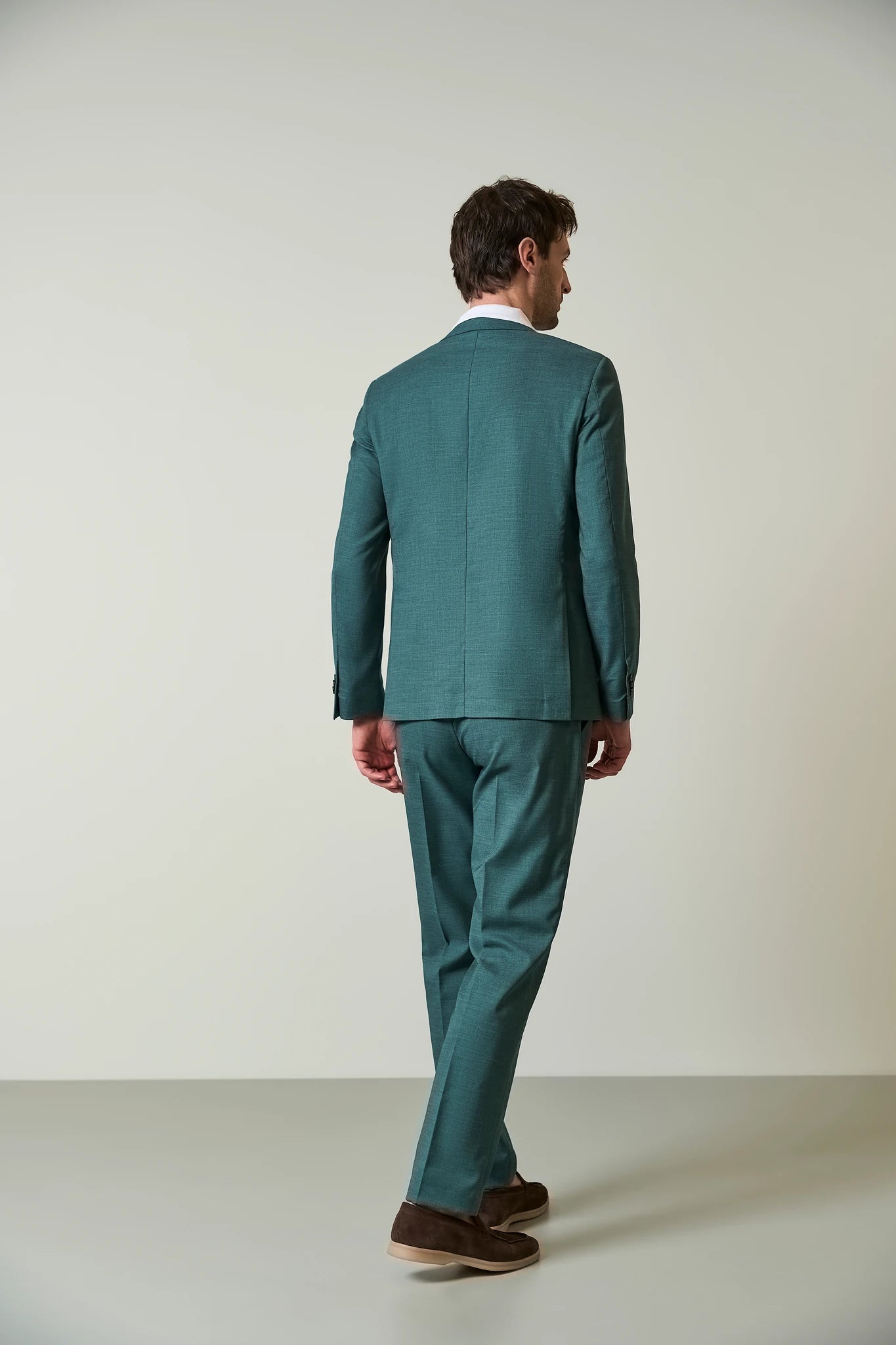 Abito verde salvia effetto grisaglia custom fit Angelico 8