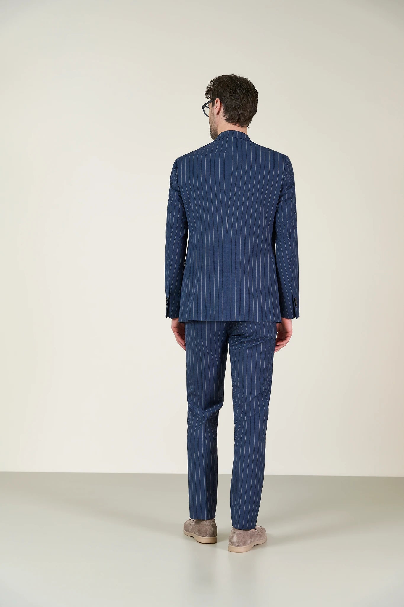 Maßgeschneiderter blauer Nadelstreifenanzug aus Wollcanvas Angelico 9