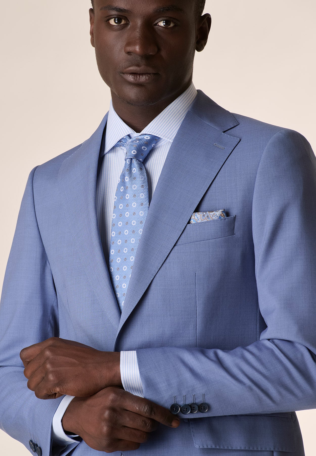 Light blue wool cloth custom fit suit