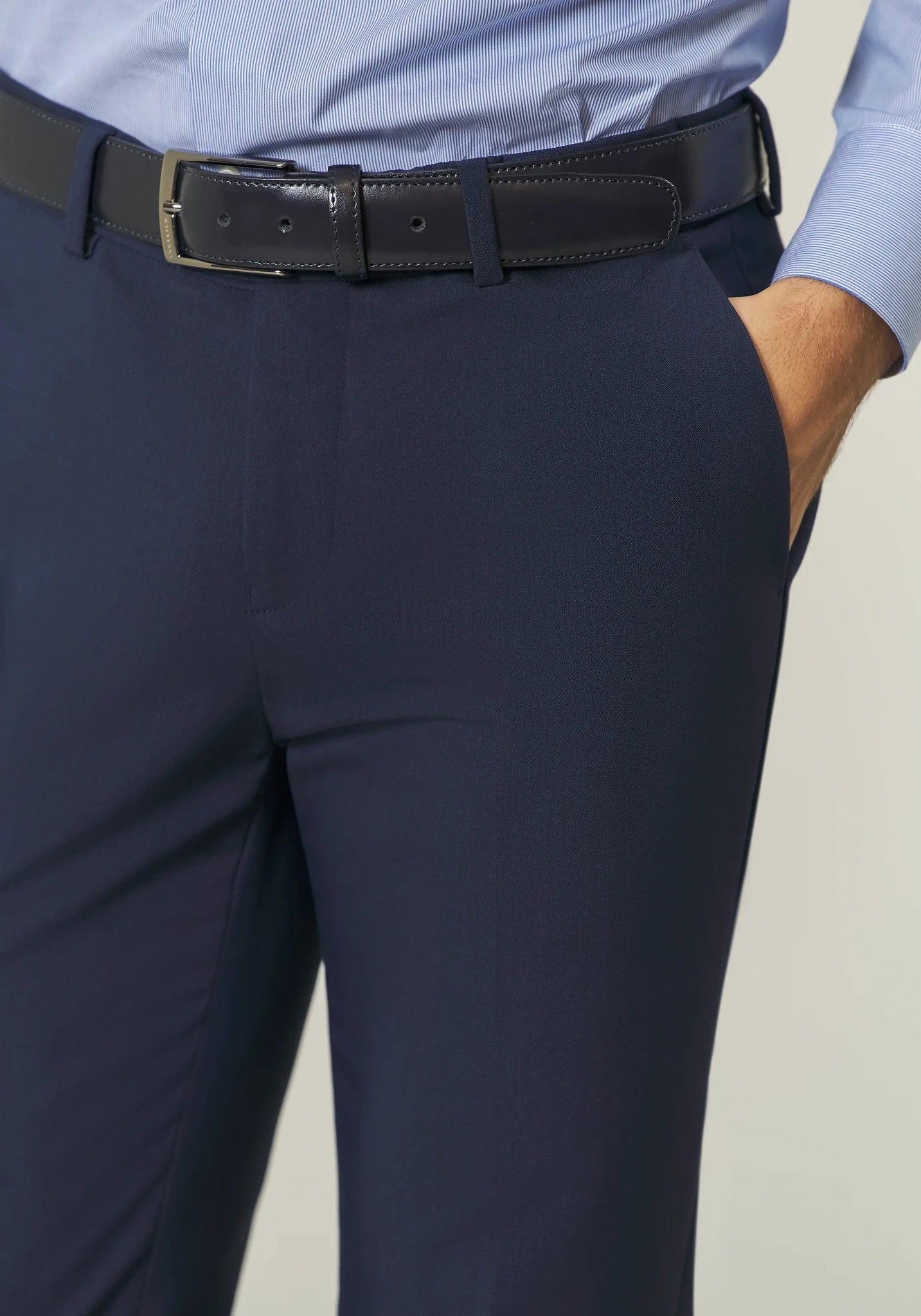 Abito blu doppiopetto revers a lancia tessuto stretch custom fit Angelico 7