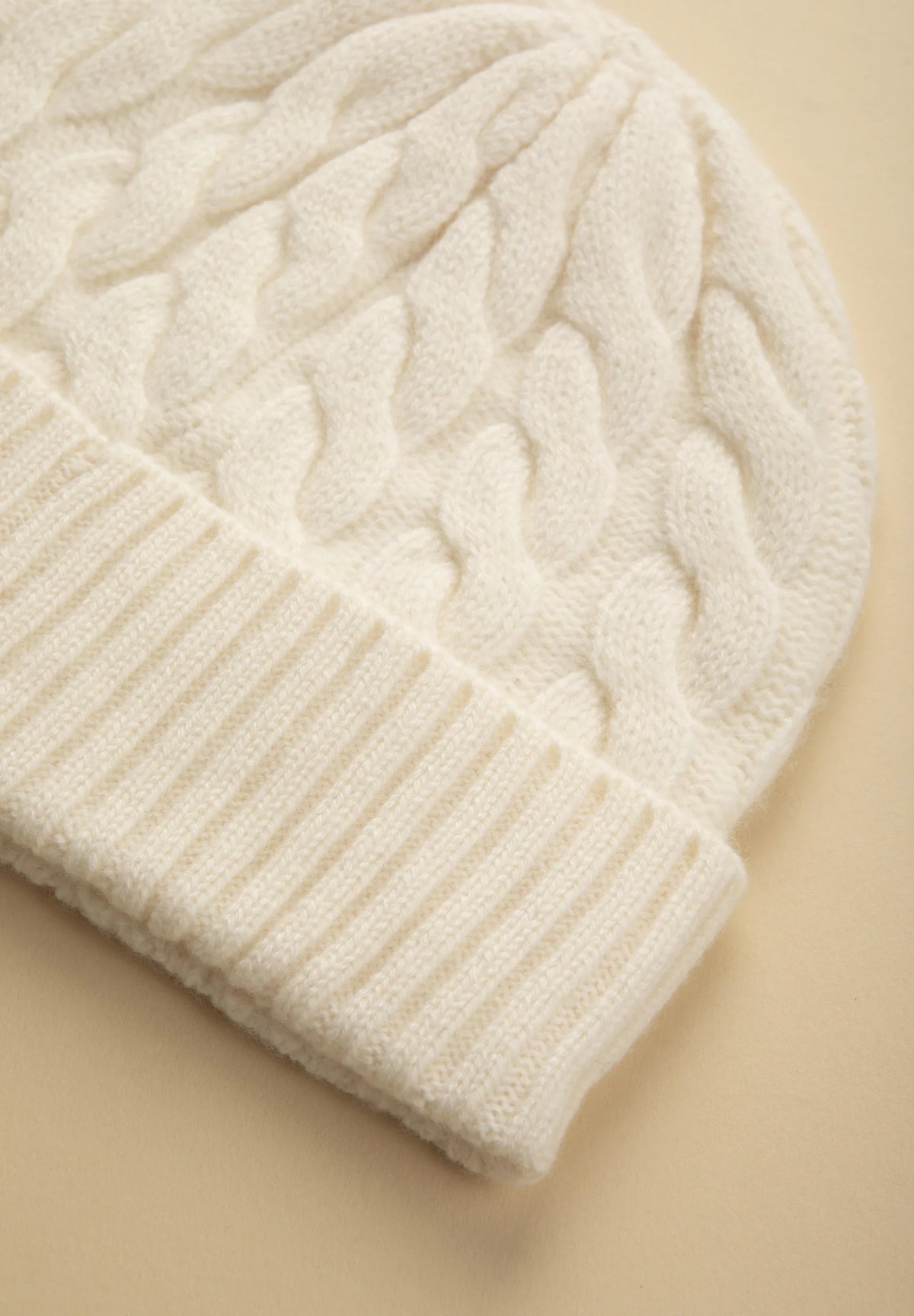 Zopfmütze – Beige Angelico 2