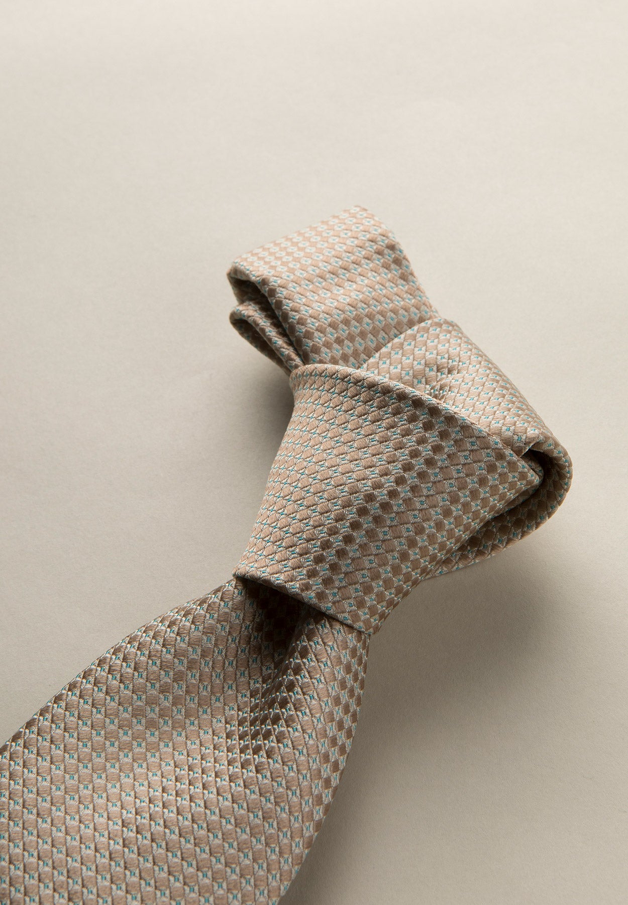 Cravatta beige microarmatura seta