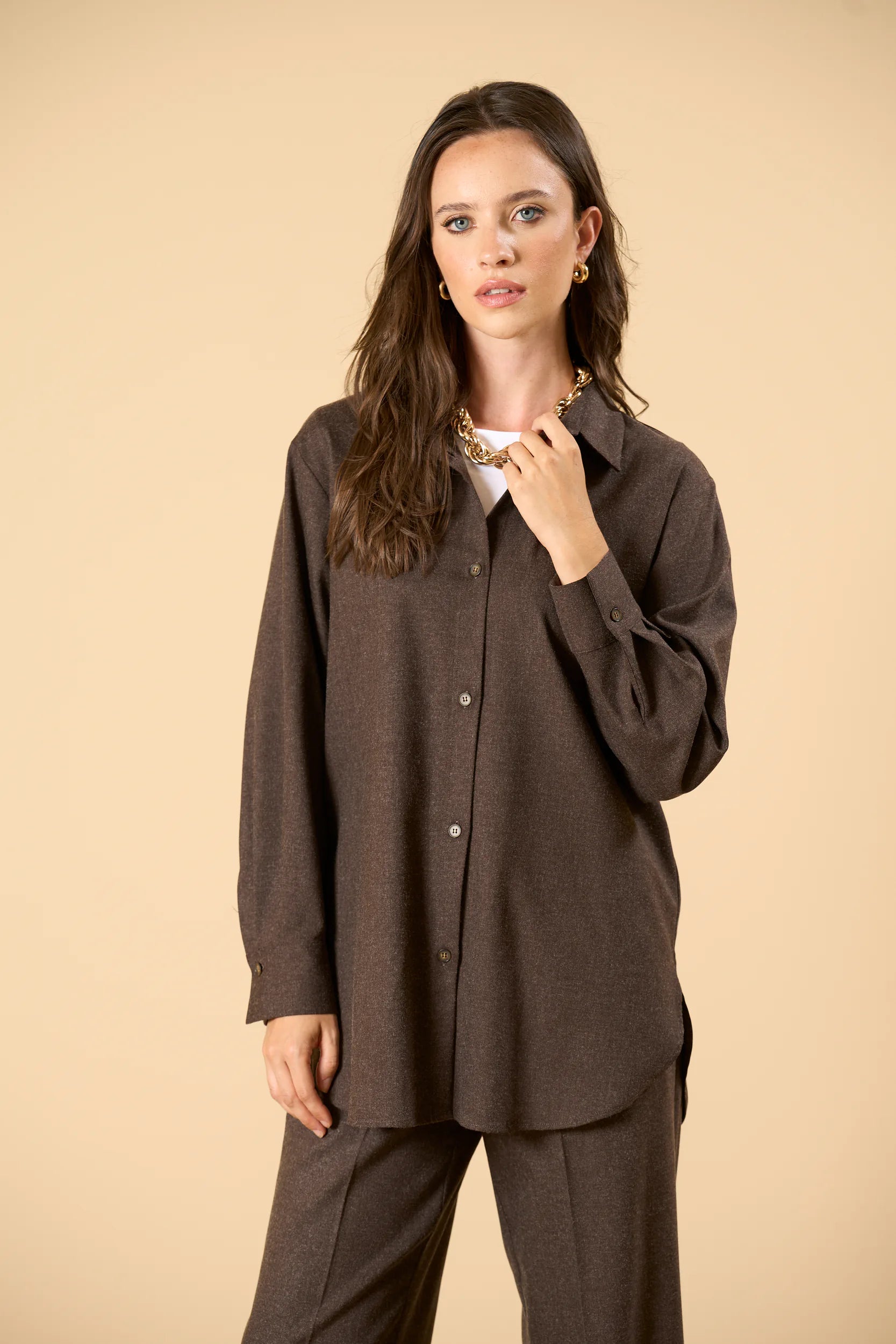 Camicia marrone scuro over Angelico 1