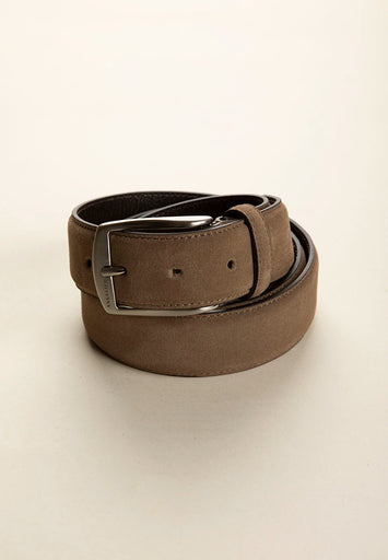 Kamelfarbener Wildledergürtel