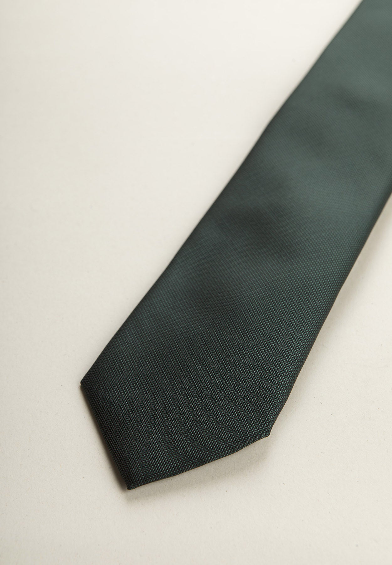 Micro-armored green tie