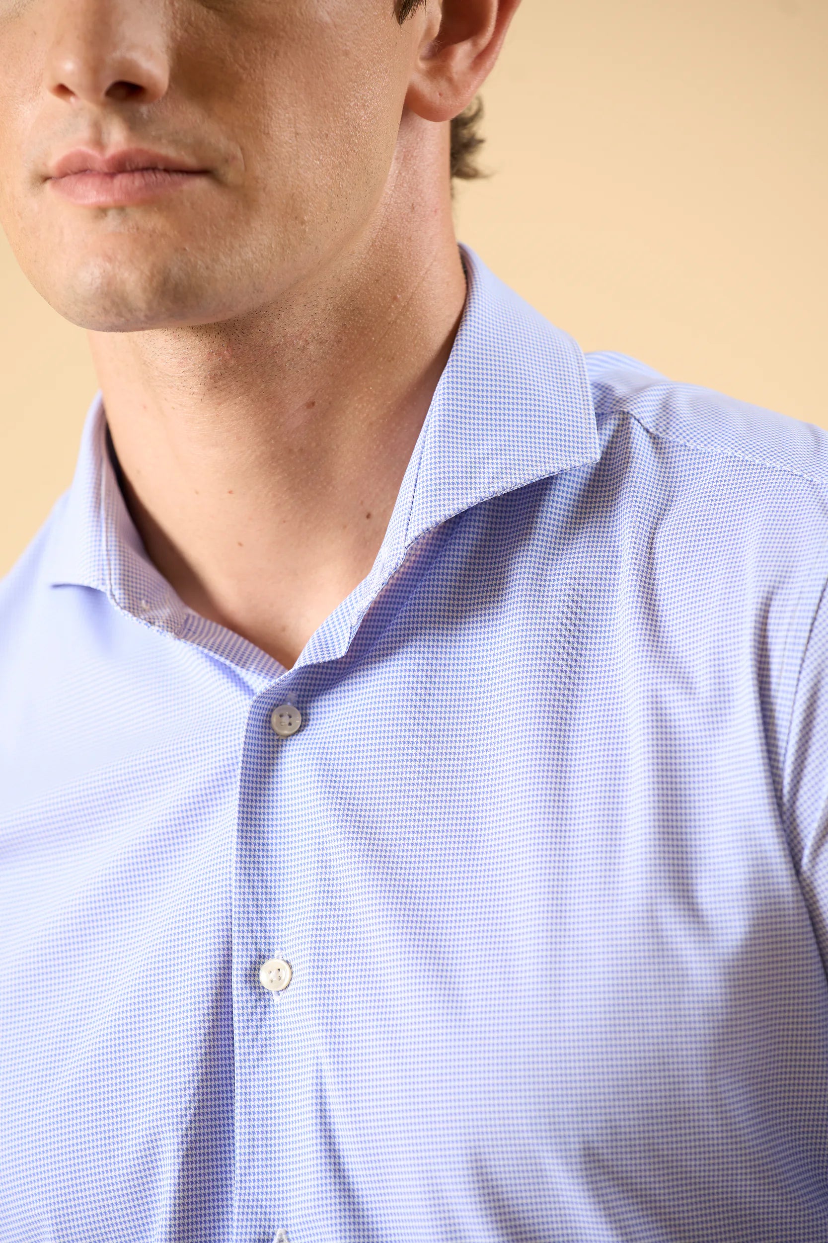 Camicia bianco azzurra fantasia tessuto performance custom fit Angelico 2