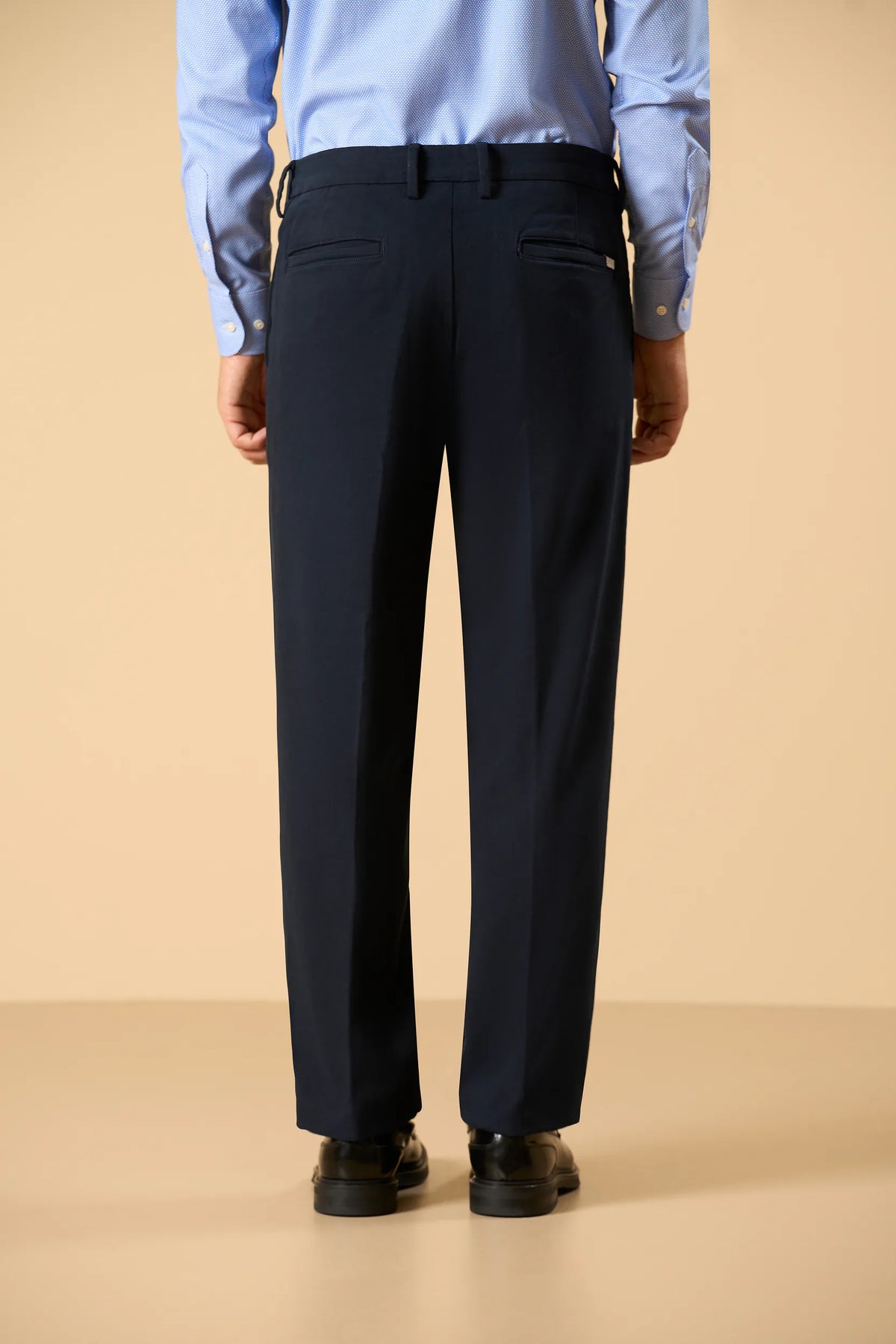 Pantalone blu twill cotone stretch con pinces Angelico 5