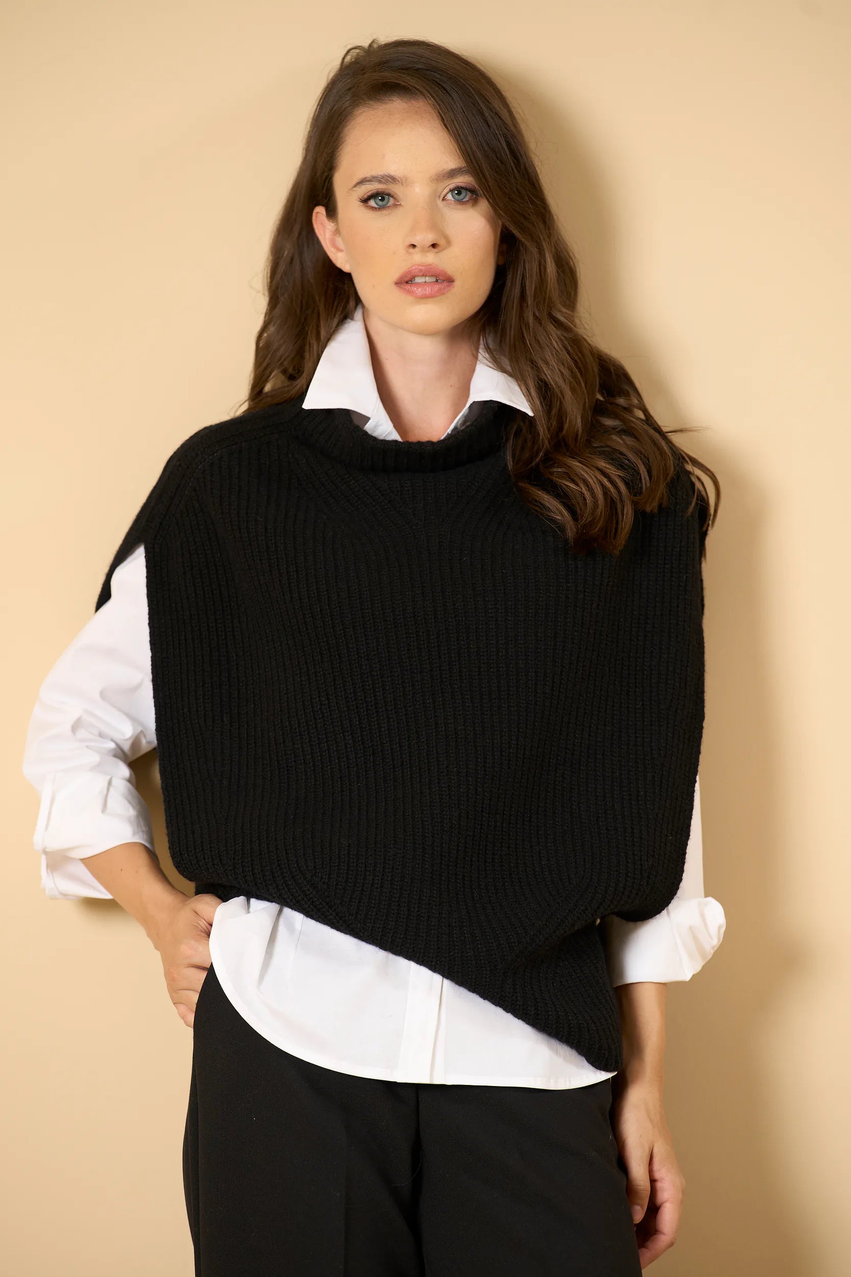 Cashmere Blend Vest - Black Angelico 1