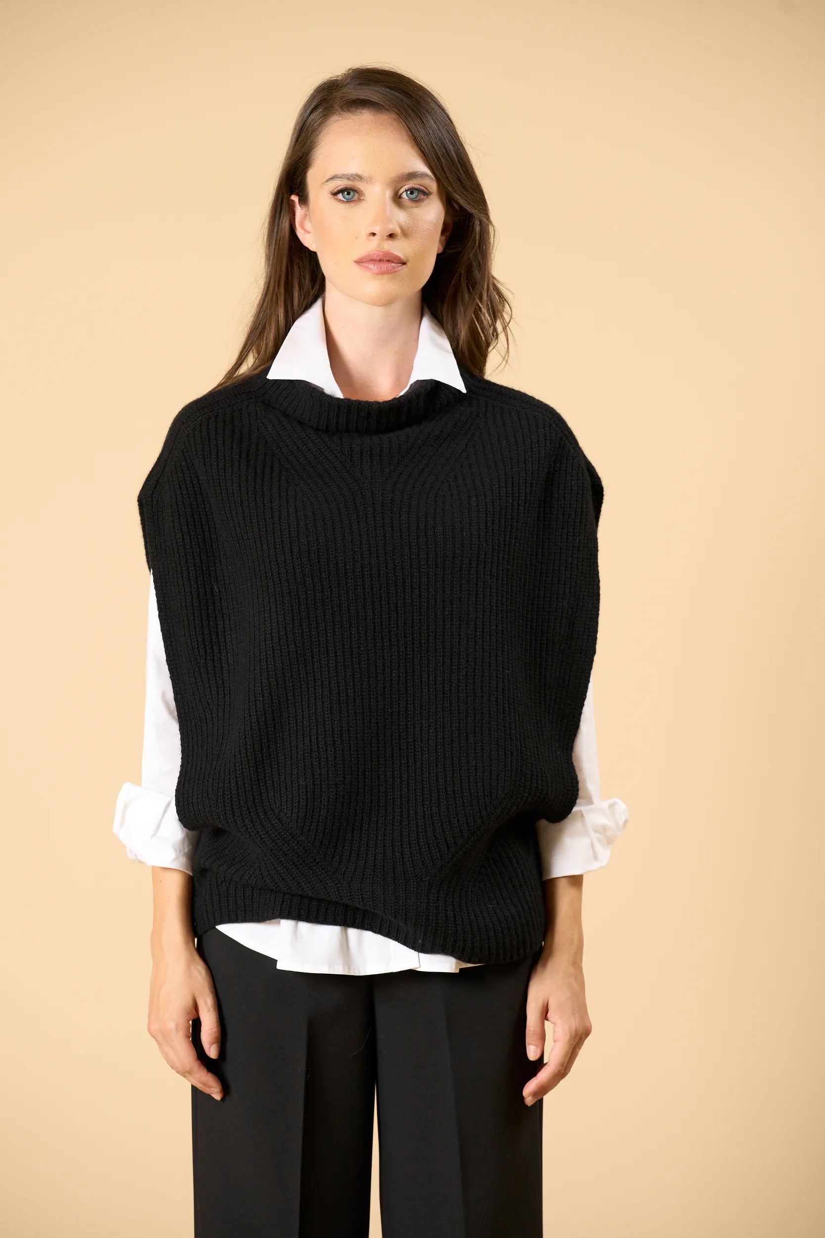 Cashmere Blend Vest - Black Angelico 7