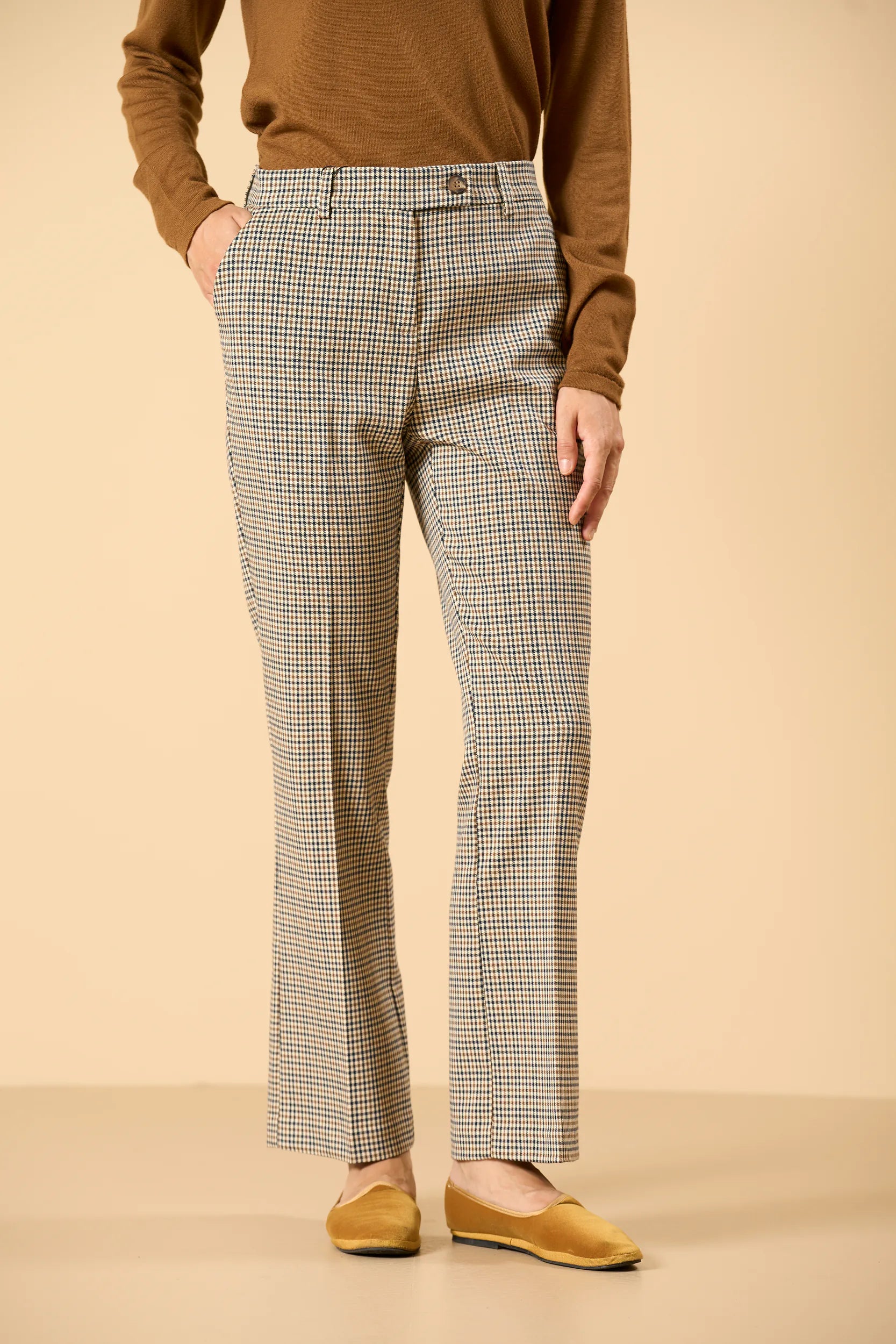 Pantalone panna blu trombetta fantasia vichy Angelico 1