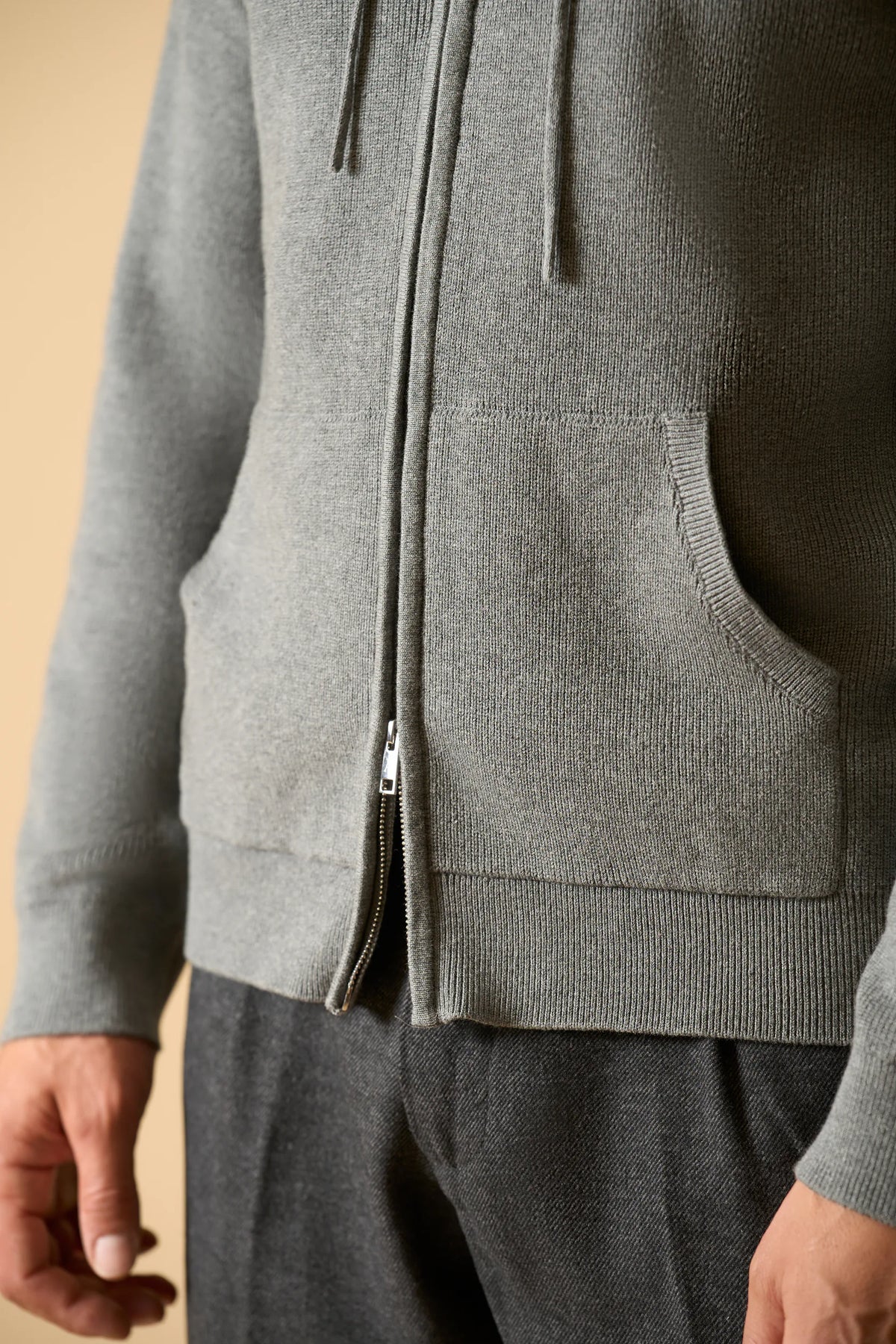 Graues Kapuzen-Sweatshirt aus Baumwolle mit durchgehendem Reißverschluss Angelico 5