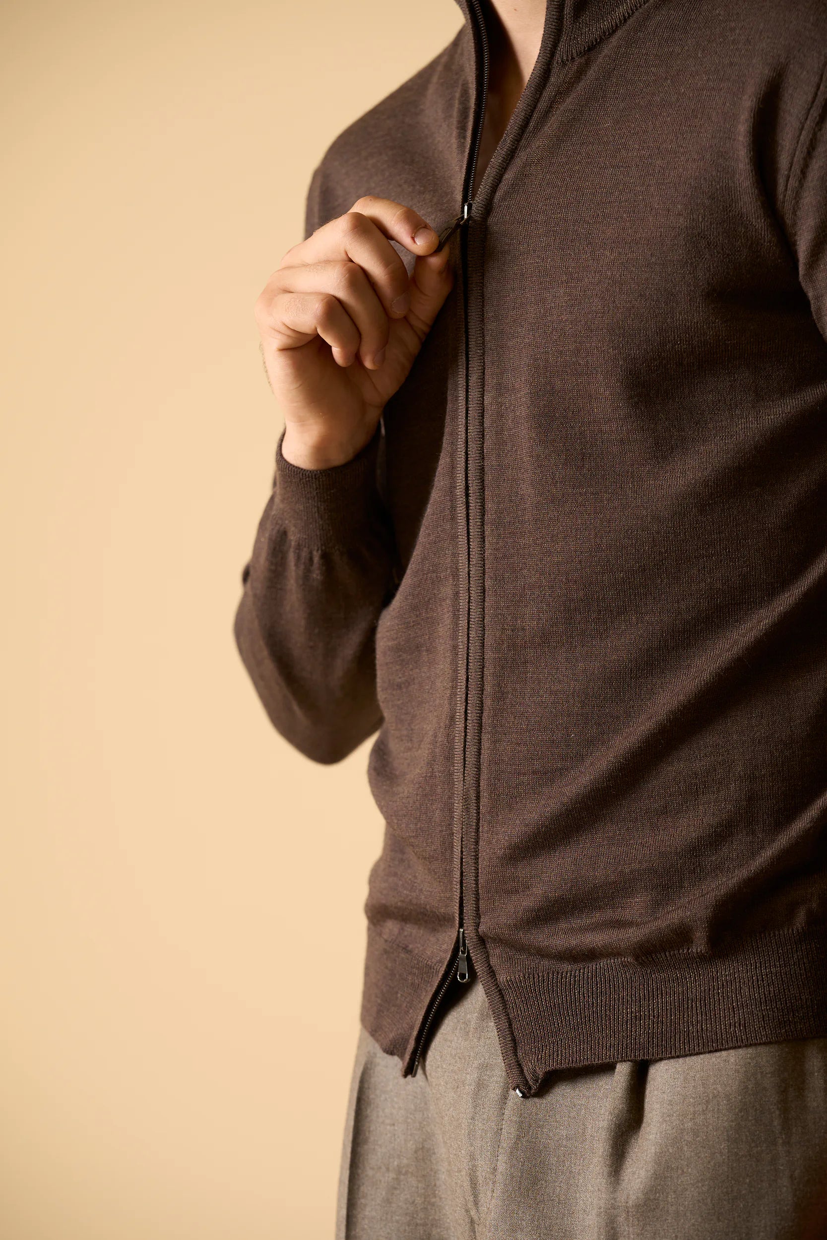 Maglia full zip marrone lana merinos extrafine Angelico 3