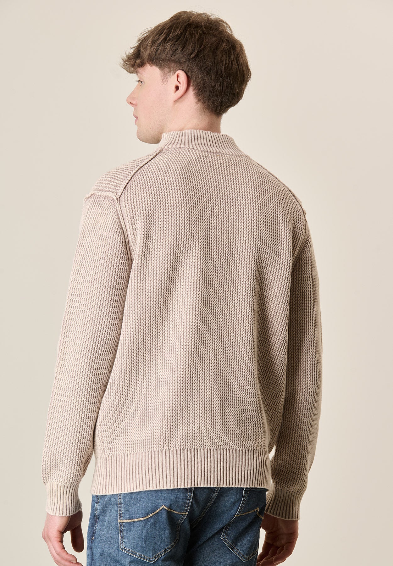 Beige three-button turtleneck in acid-etched cotton