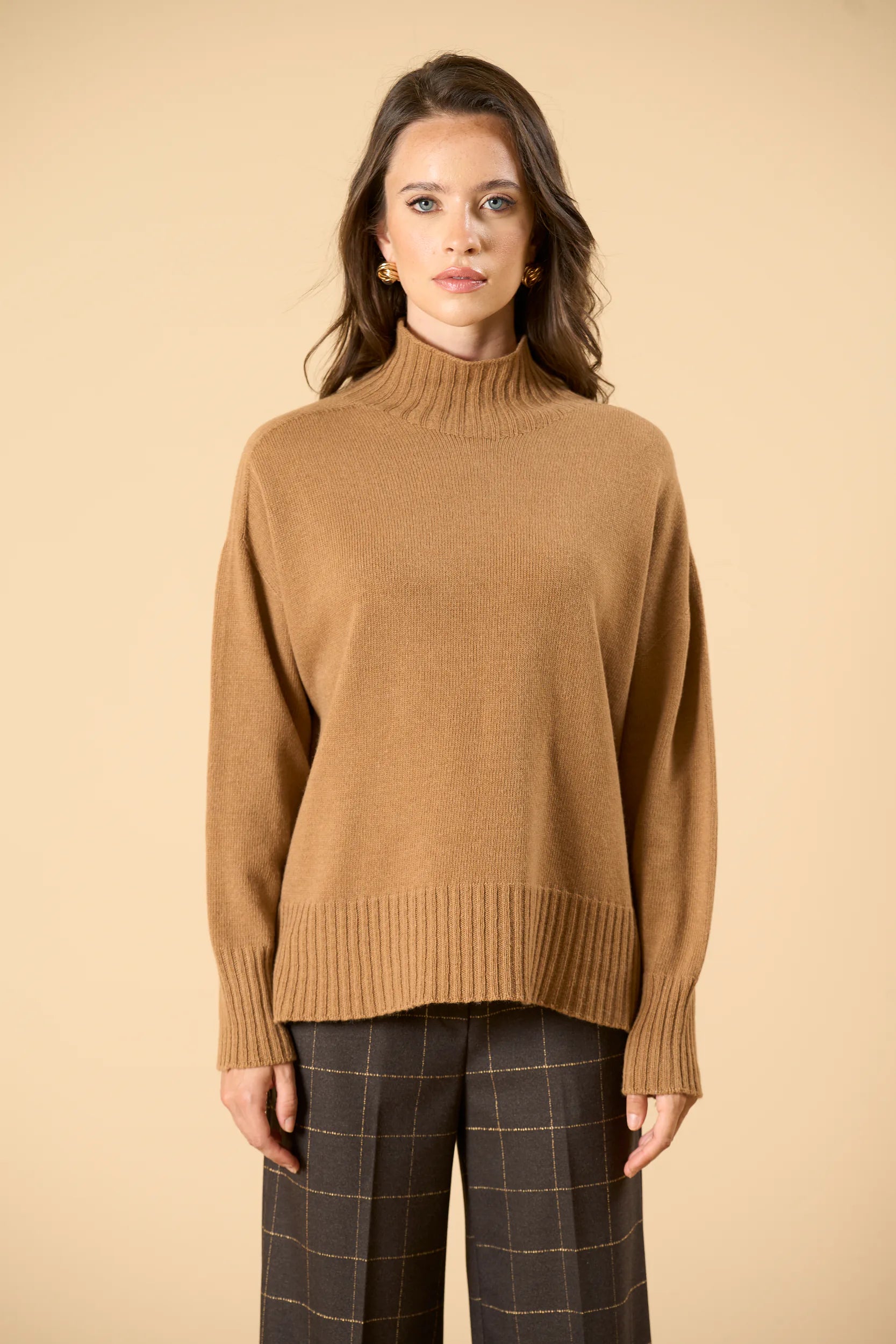 United Over Turtleneck - Camel Angelico 6