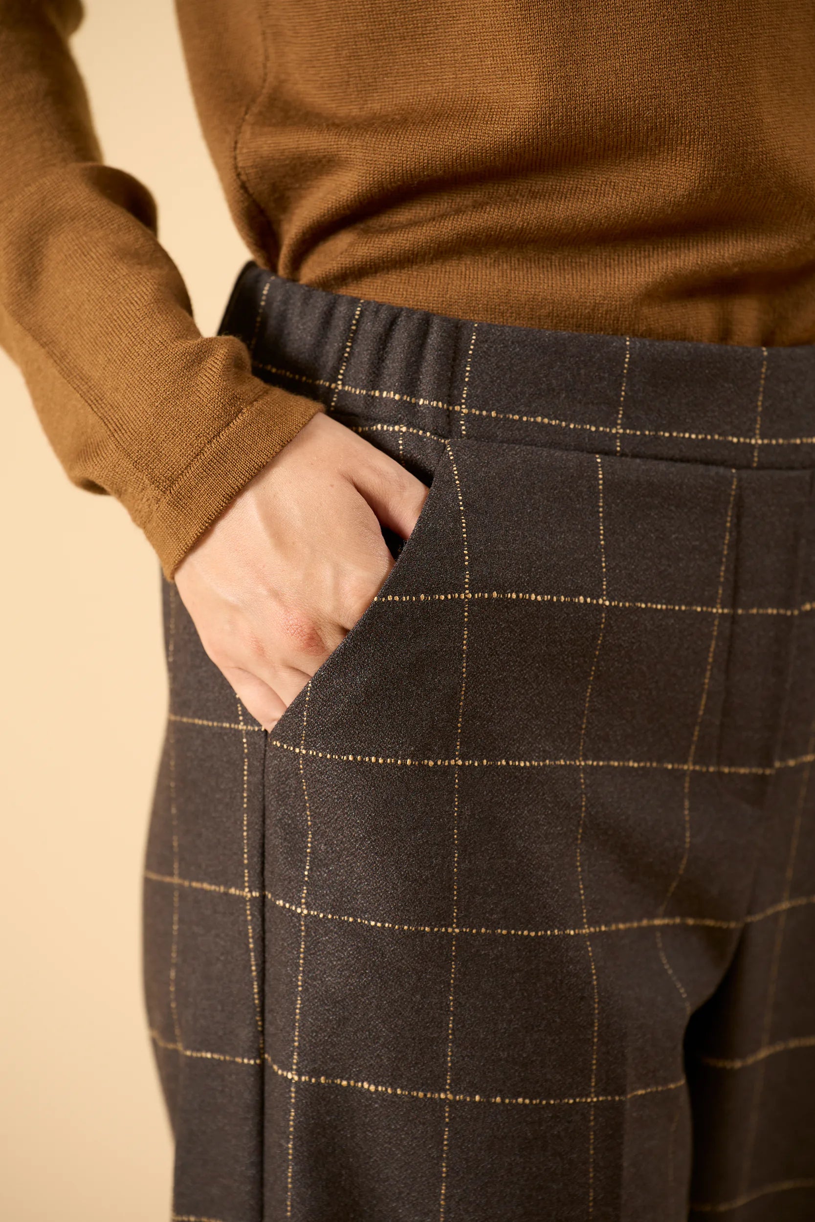 Pantalone moro palazzo fantasia check beige Angelico 2