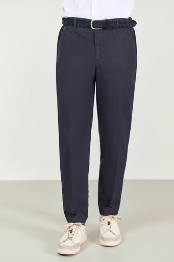 Karottenfarbene, taillierte blaue Baumwollhose