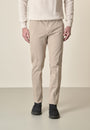 Beige Slim-Fit-Hose aus Stretch-Baumwollgabardine