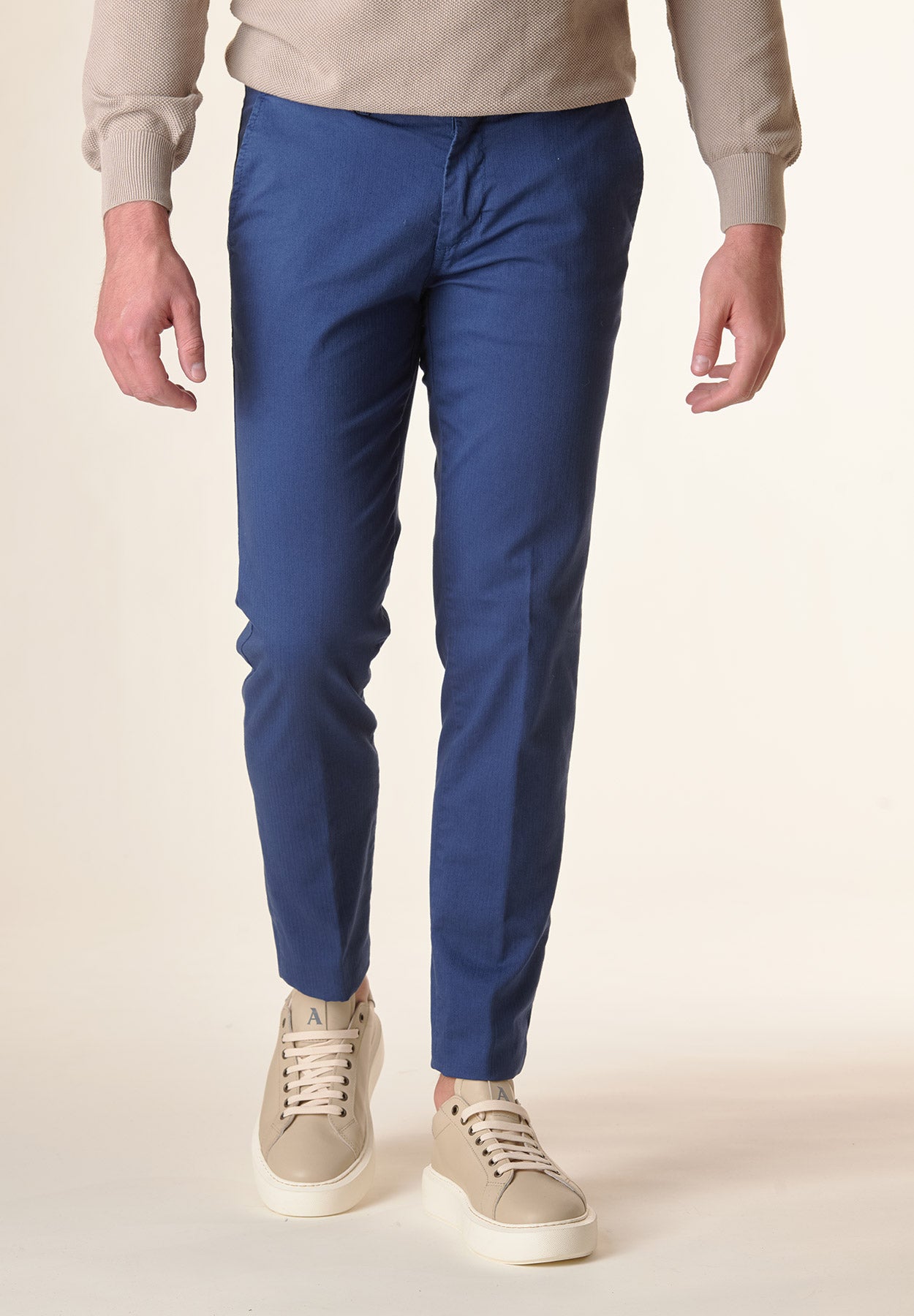Slim-Fit-Hose aus blauer Baumwolle mit Fischgrätenmuster
