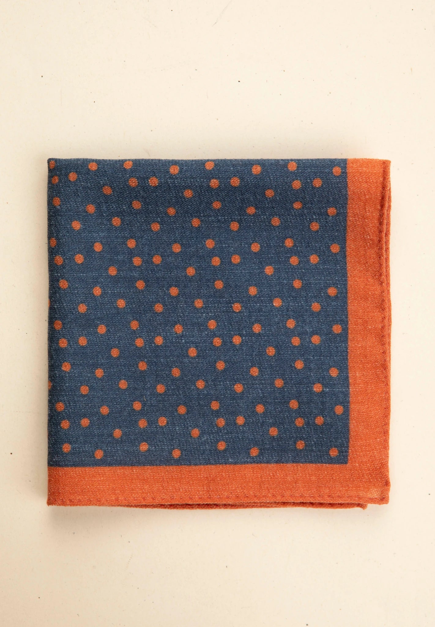 Pochette blu navy lana pois arancioni-Angelico