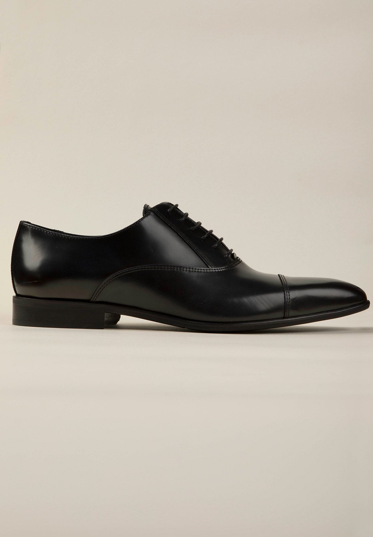 Blue Oxford abraded shoes