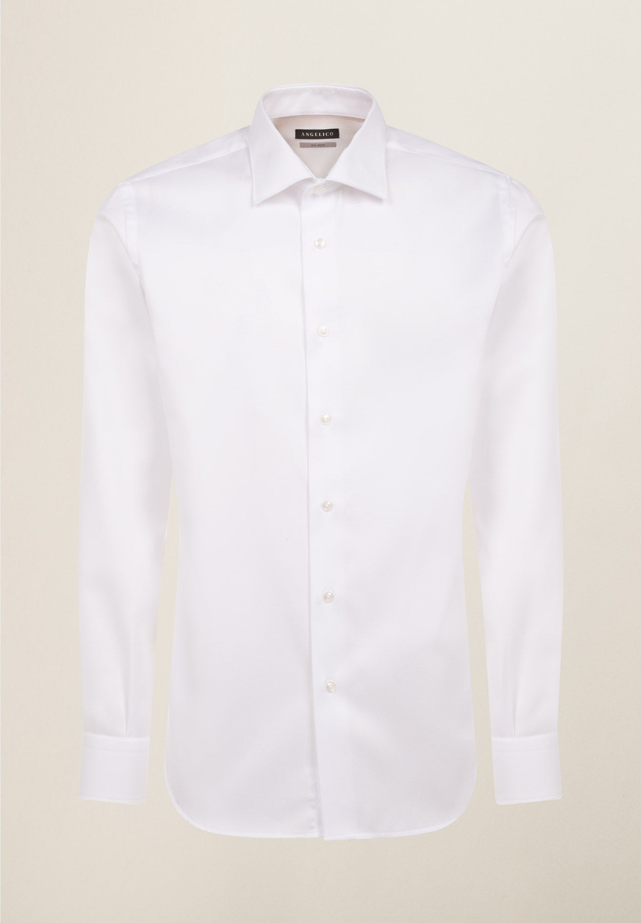 Weißes, schmal geschnittenes, bügelfreies Panzerhemd