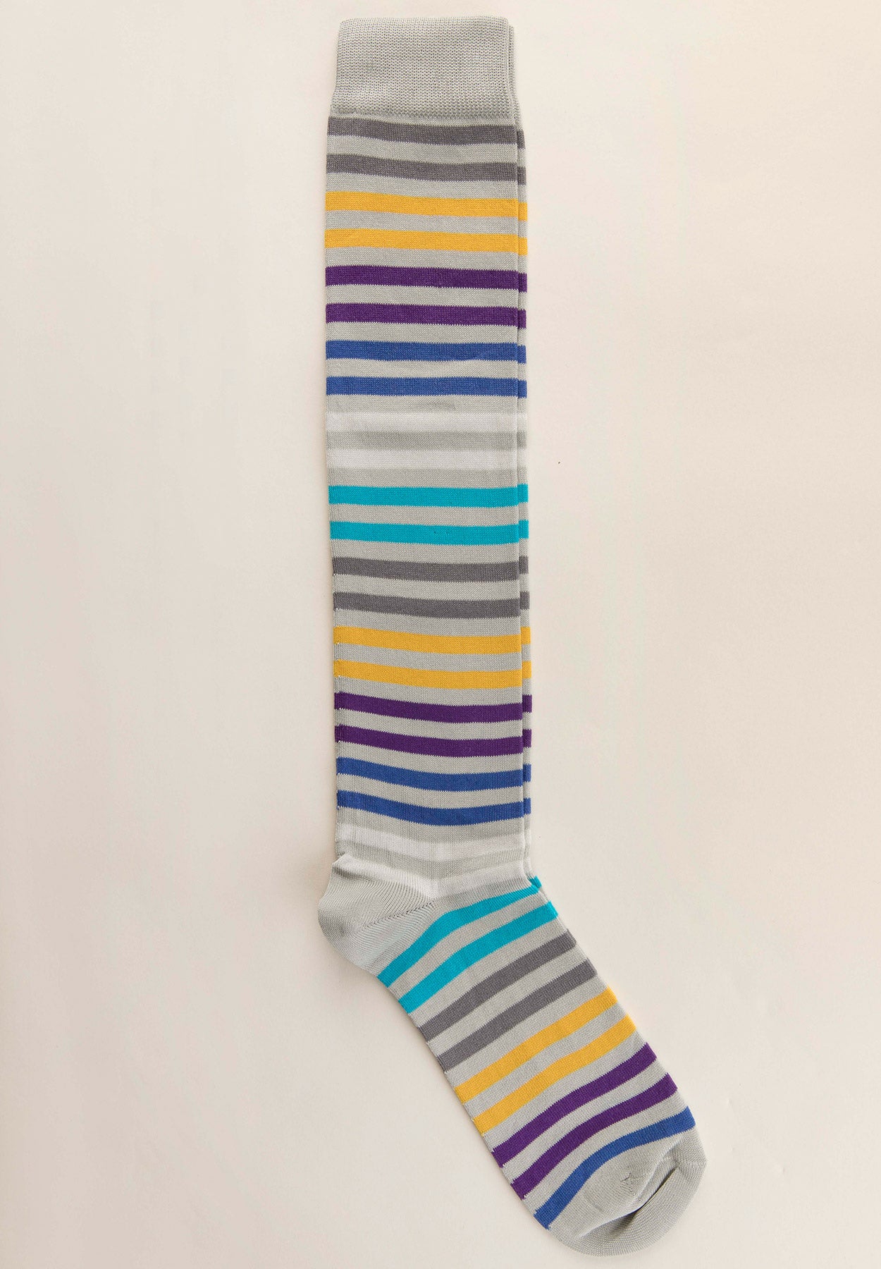 Graue Socken aus Stretch-Baumwolle mit mehrfarbigen Streifen