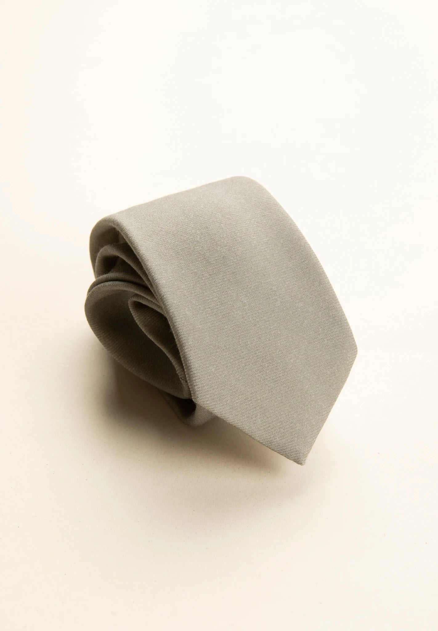 Tappeto passatoia in lana grigio chiaro 70x200 LARS | Maisons du Monde Tappeto passatoia in lana grigio chiaro 70x200 LARS | Maisons du Monde