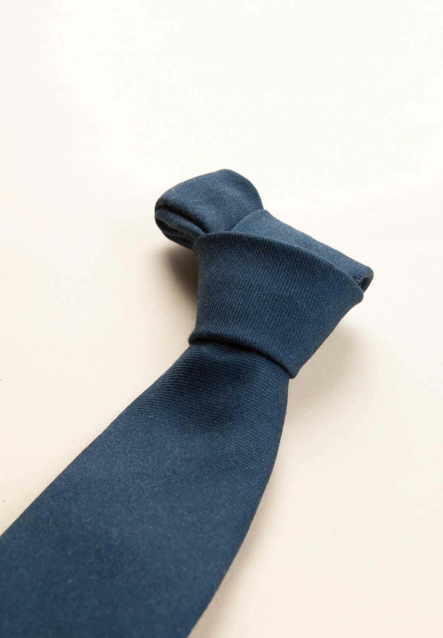 Cravatta lana blu royal unita-Angelico