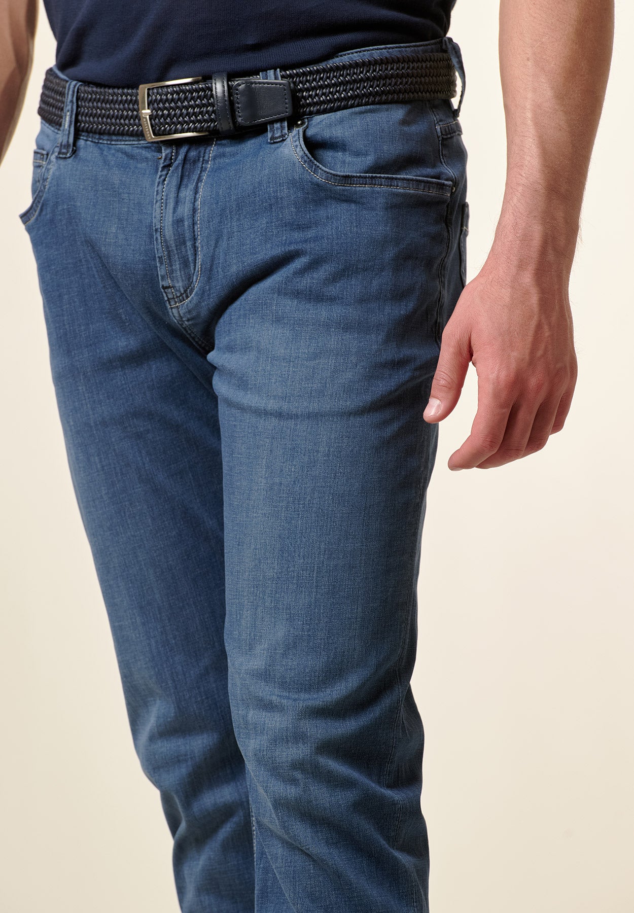Five-pocket custom fit jeans