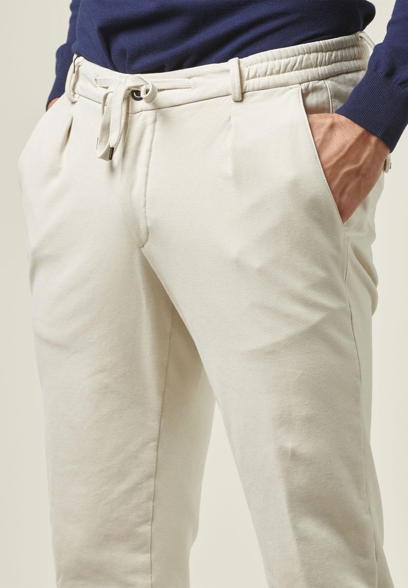 Pantalone ecru coulisse fondo elastico slim